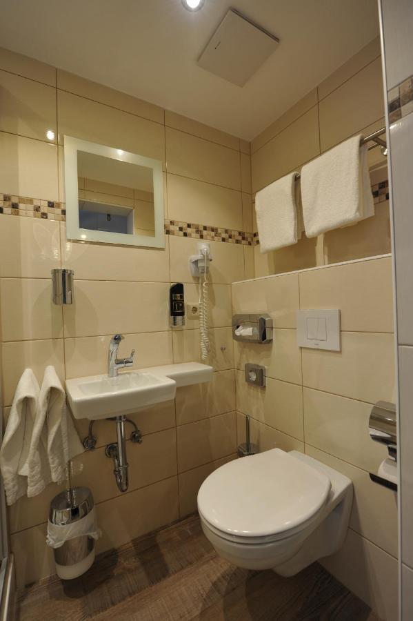 Hotel-Restaurant Ehses Zeltingen-Rachtig Buitenkant foto