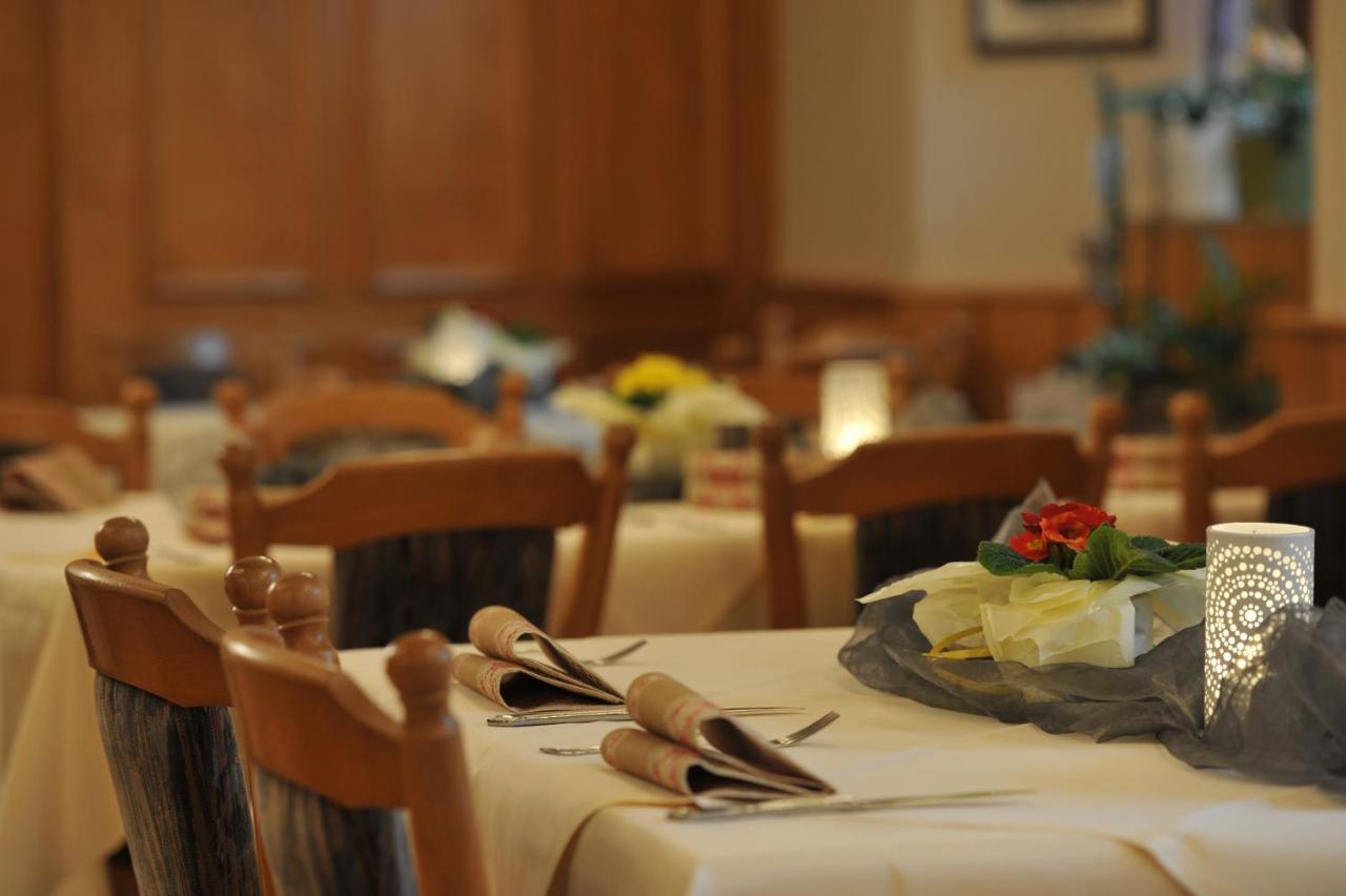 Hotel-Restaurant Ehses Zeltingen-Rachtig Buitenkant foto