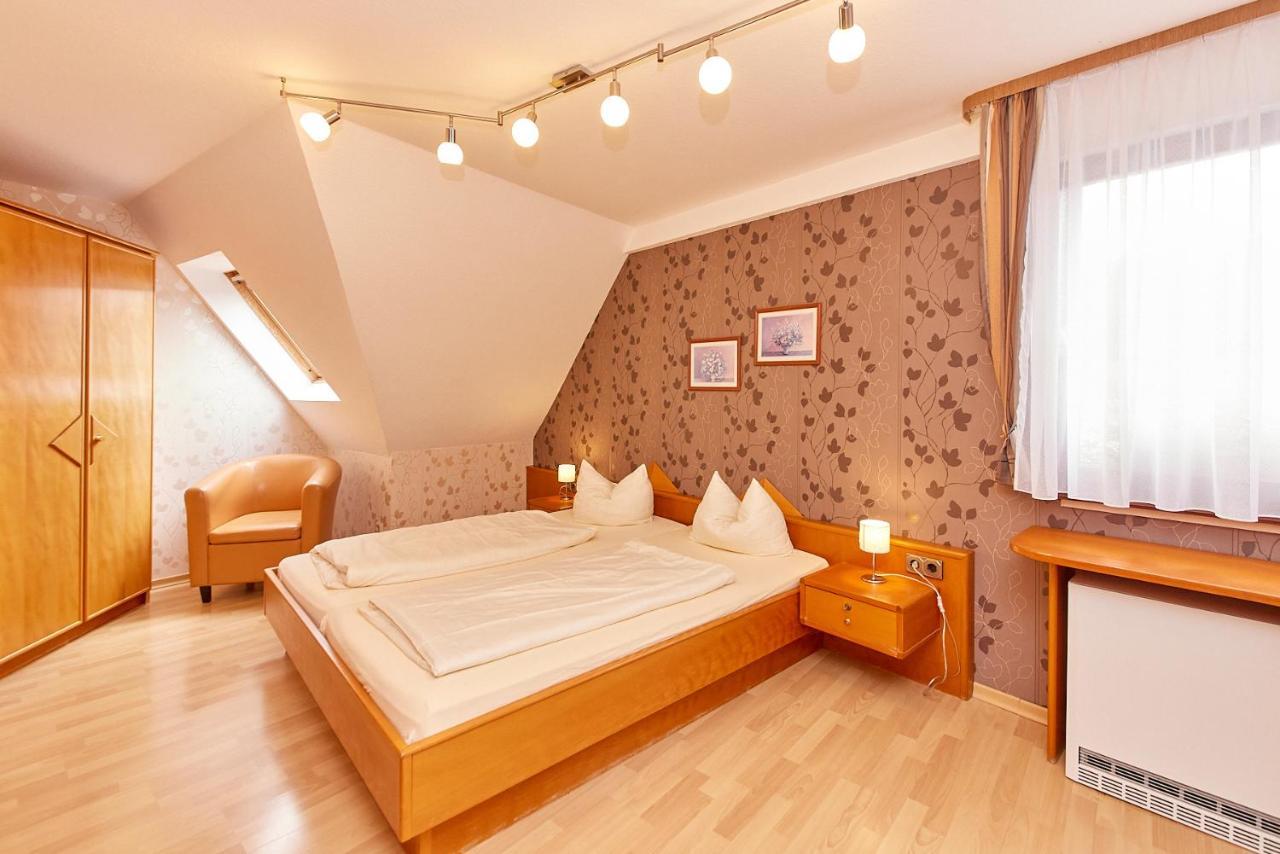 Hotel-Restaurant Ehses Zeltingen-Rachtig Buitenkant foto