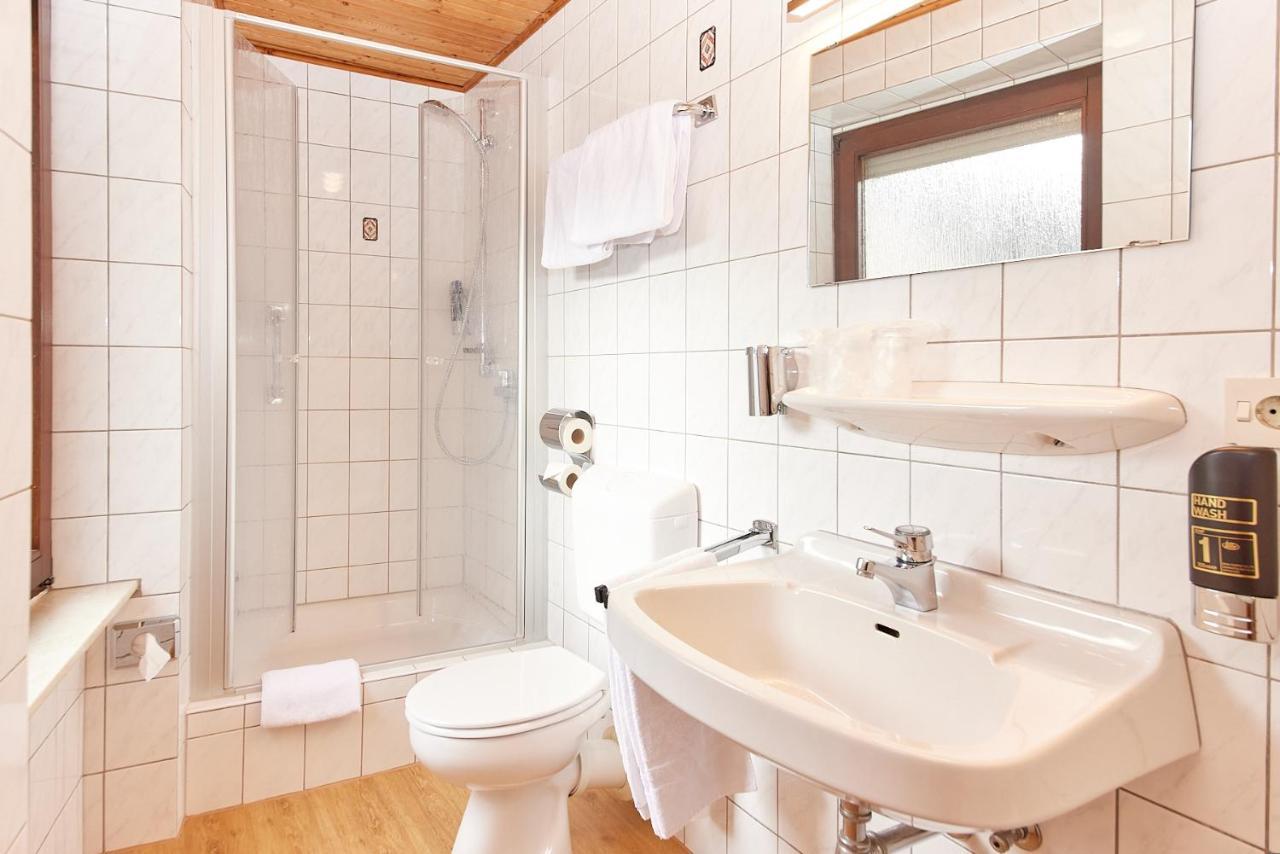 Hotel-Restaurant Ehses Zeltingen-Rachtig Buitenkant foto
