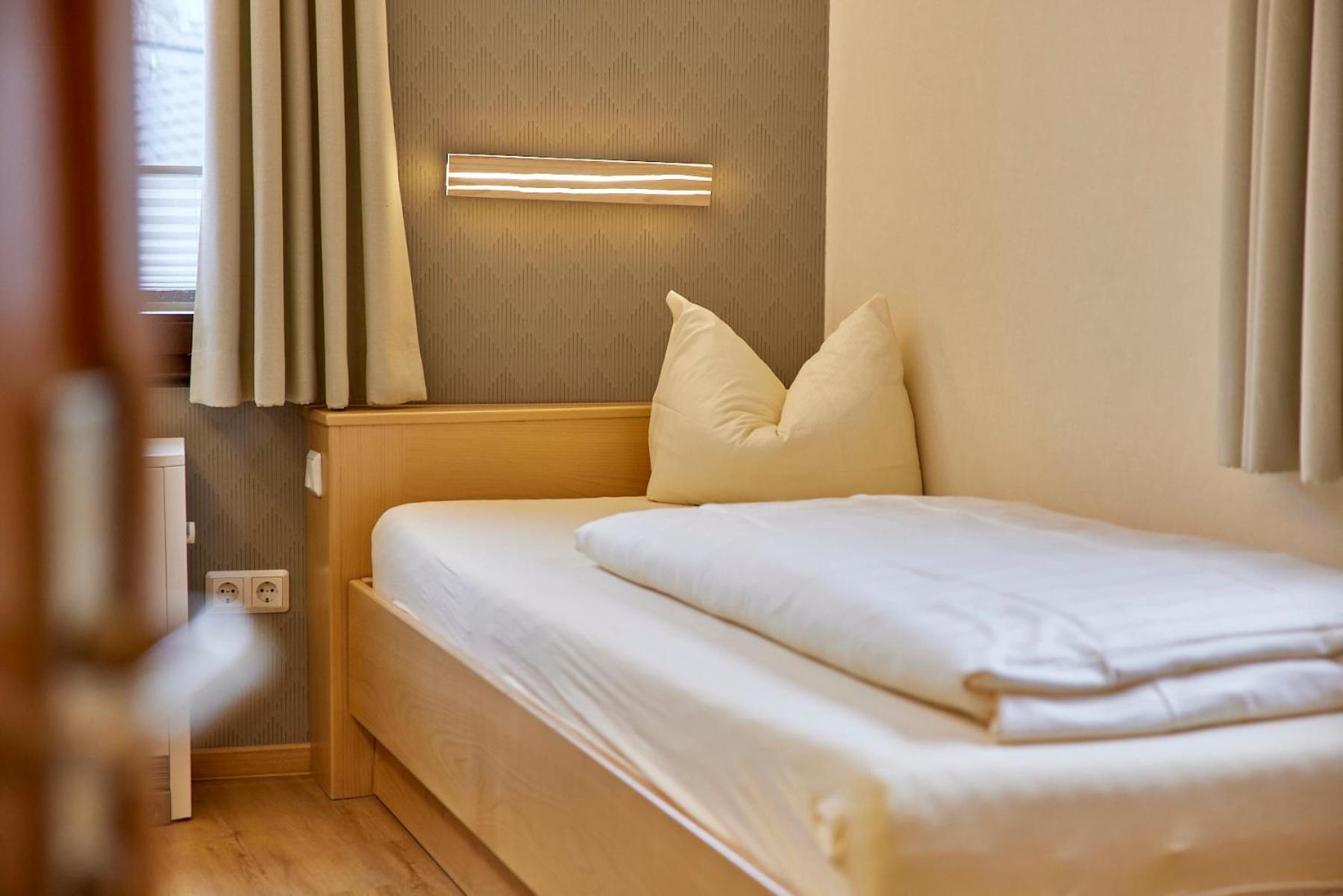 Hotel-Restaurant Ehses Zeltingen-Rachtig Buitenkant foto